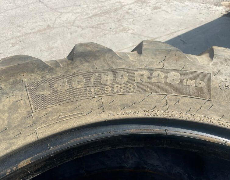 MICHELIN  440/80 R28 IND (16.9R28)
